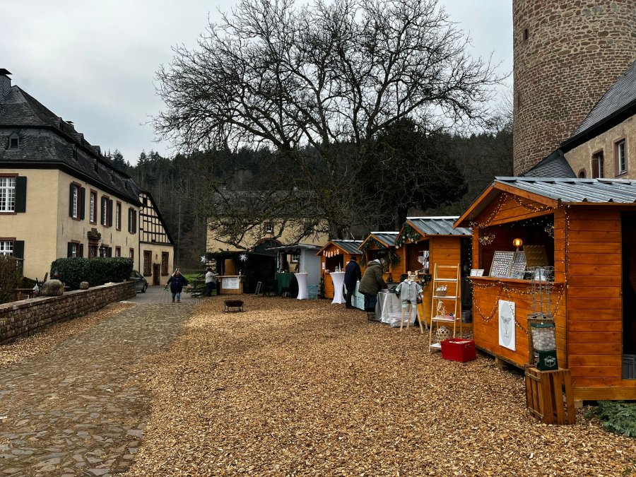 Weihnachtsmarkt in der Burg Bruch
